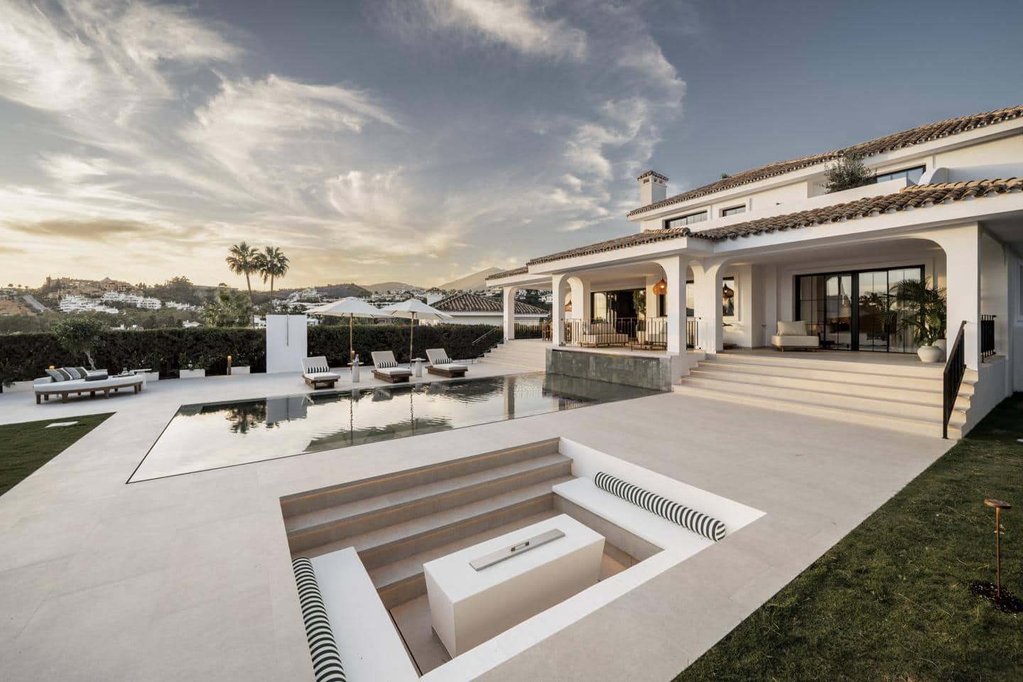 5 Zimmer Villa zu verkaufen in Marbella mit Pool Garage - 4.950.000 € (Ref: 9673654)