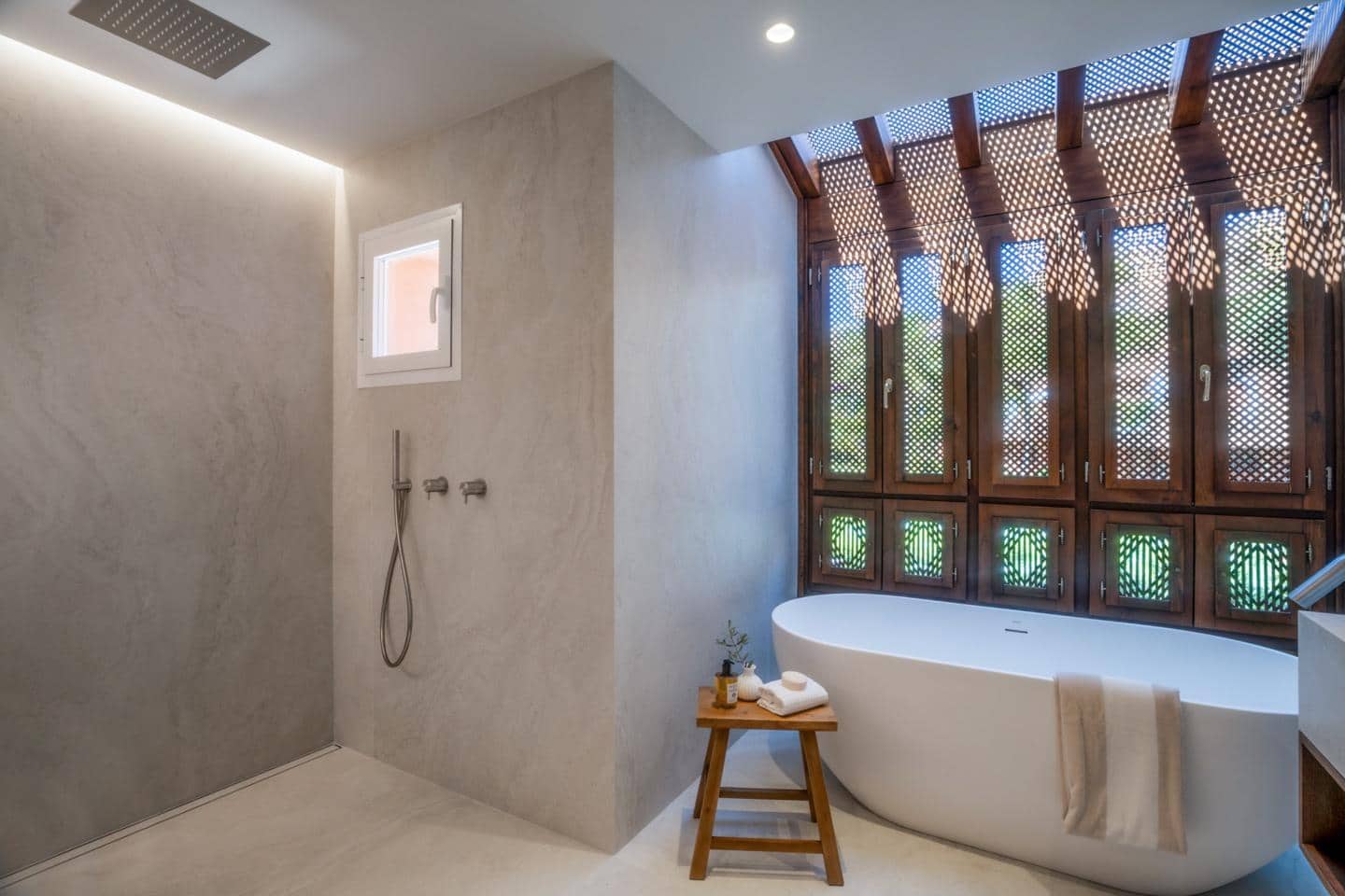 4 bedroom Flat for sale in Marbella with pool garage - € 1,749,000 (Ref: 9674738)