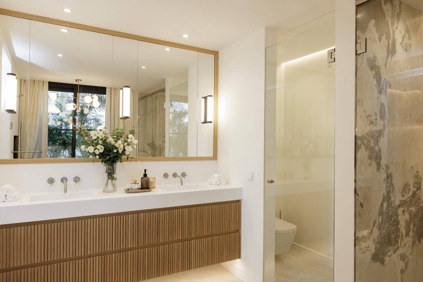 5 bedroom Villa for sale in Benahavis with pool garage - € 6,250,000 (Ref: 9687332)