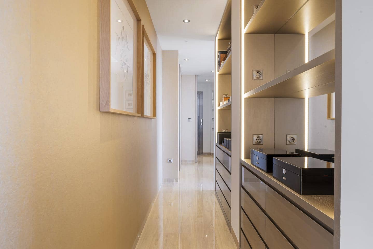 4 sypialnia Penthouse na sprzedaż w Benahavis z basenem garażem - 2 650 000 € (Ref: 9688566)