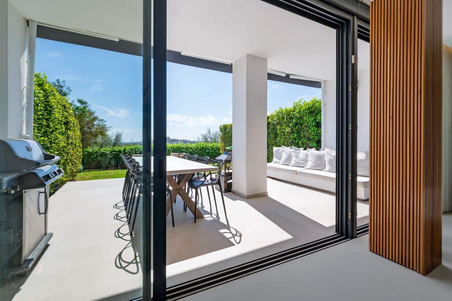 4 chambre Appartement à vendre à Artola avec piscine garage - 1 495 000 € (Ref: 9696750)