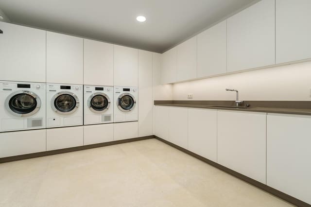 4 slaapkamer Villa te koop in La Quinta, Benahavís met zwembad garage - € 8.750.000 (Ref: 9696751)