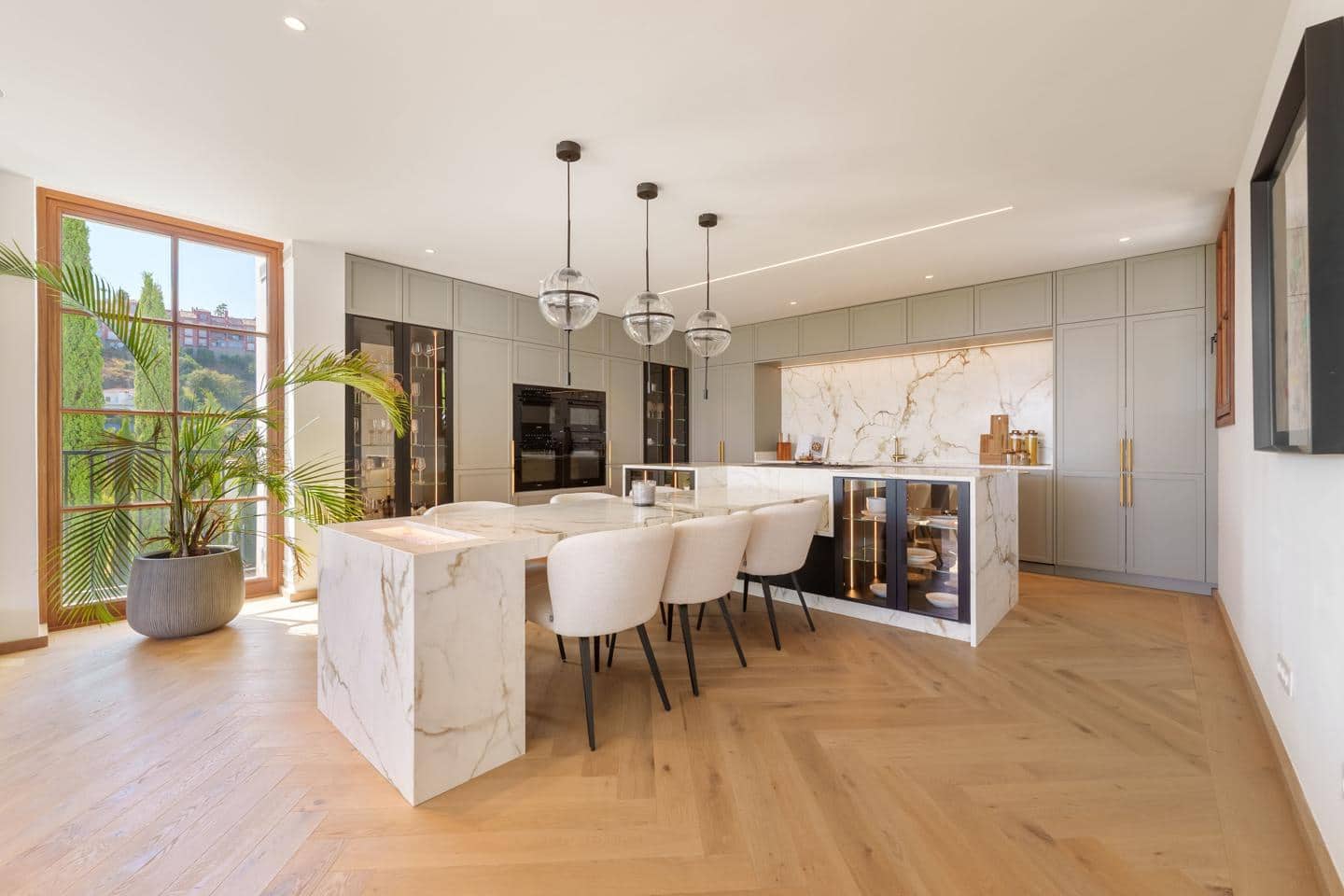 4 slaapkamer Villa te koop in Benahavis met zwembad garage - € 8.750.000 (Ref: 9696751)