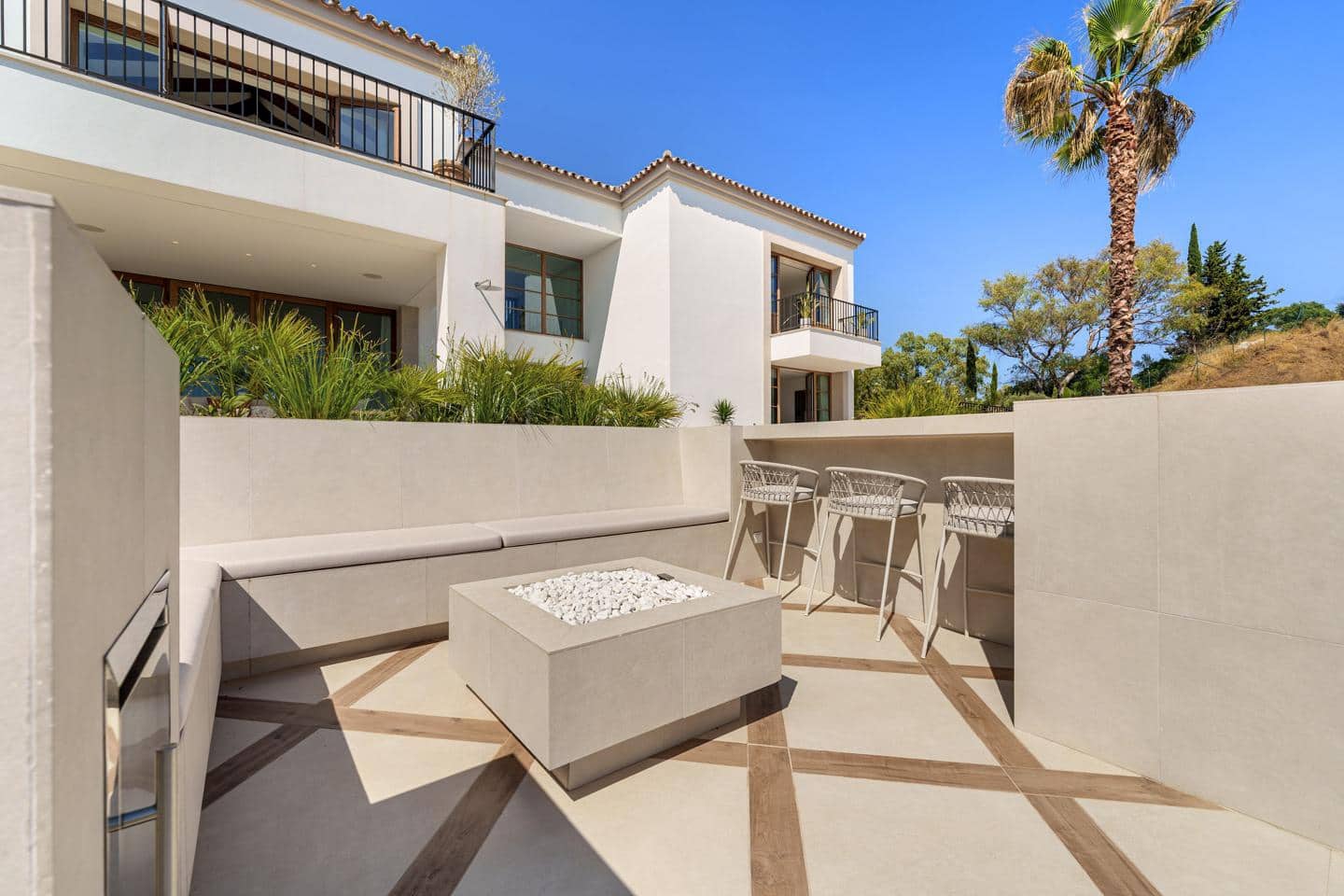 4 slaapkamer Villa te koop in Benahavis met zwembad garage - € 8.750.000 (Ref: 9696751)