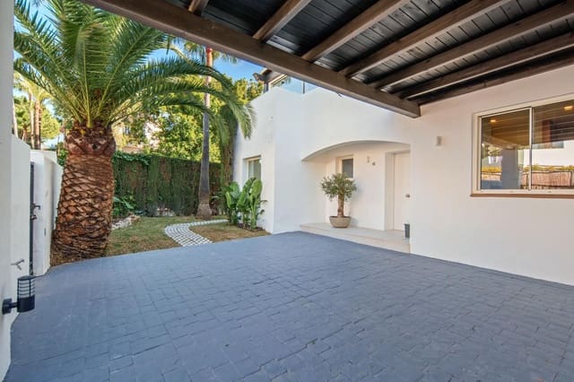 4 soverom Villa til salgs i Lomas De Marbella, Marbella med svømmebasseng garasje - € 2 595 000 (Ref: 9696877)