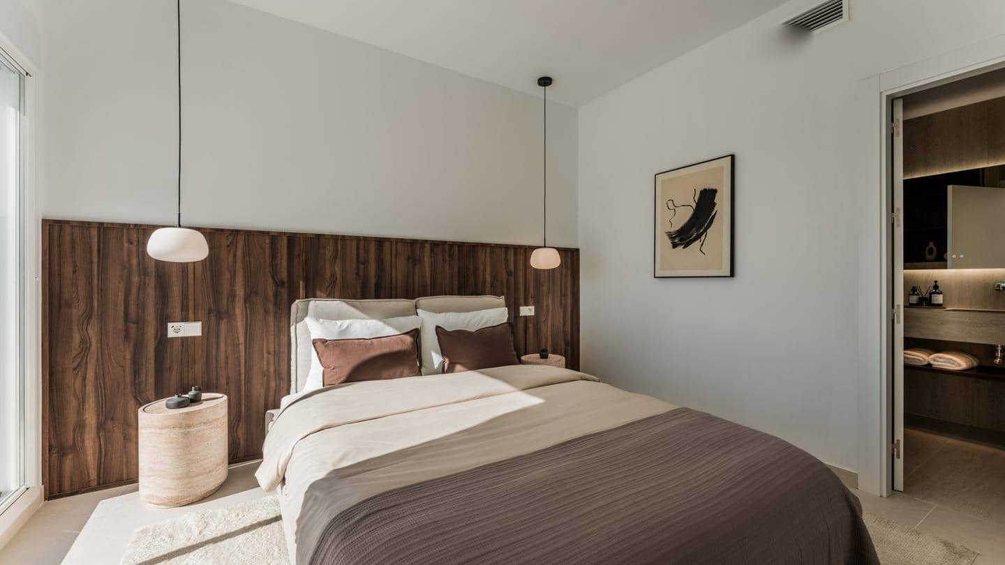 3 bedroom Penthouse for sale in Marbella with pool garage - € 1,695,000 (Ref: 9696879)