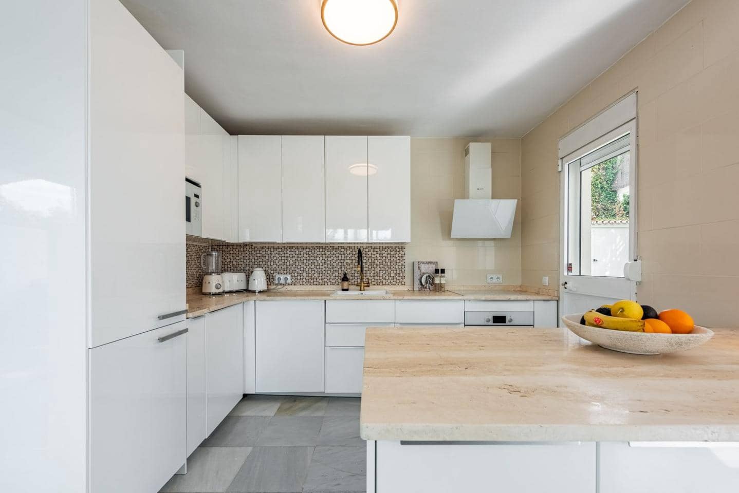 3 chambre Villa/Maison à vendre à Marbella avec piscine garage - 999 000 € (Ref: 9696882)