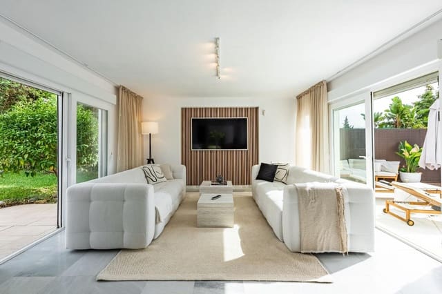 3 chambre Villa/Maison à vendre à La Dama de Noche - La Alzambra, Marbella avec piscine garage - 999 000 € (Ref: 9696882)