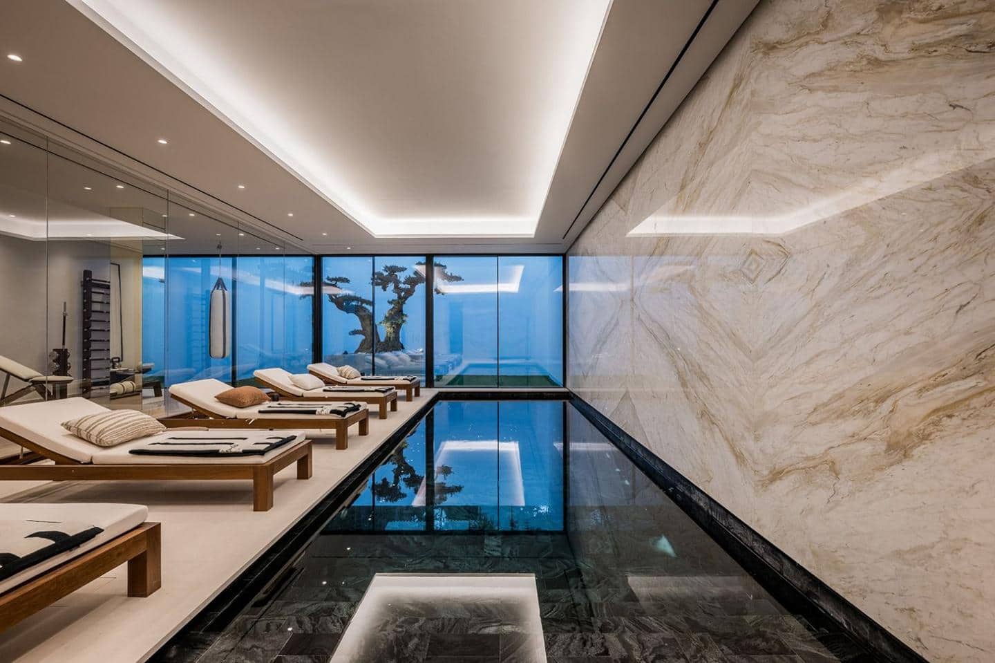 7 soverom Villa til salgs i Benahavis med svømmebasseng garasje - € 13 500 000 (Ref: 9697762)