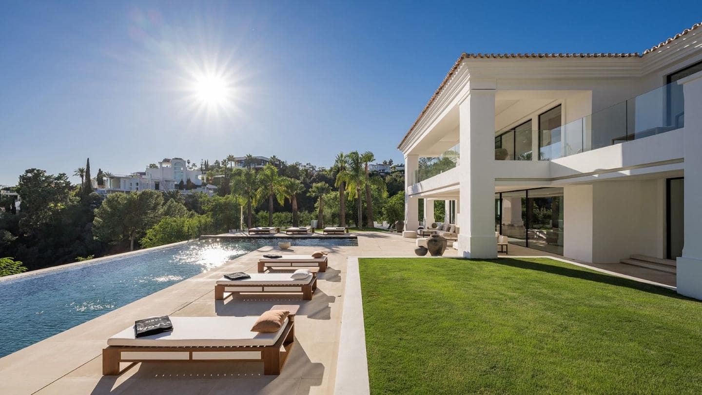 7 soverom Villa til salgs i Benahavis med svømmebasseng garasje - € 13 500 000 (Ref: 9697762)