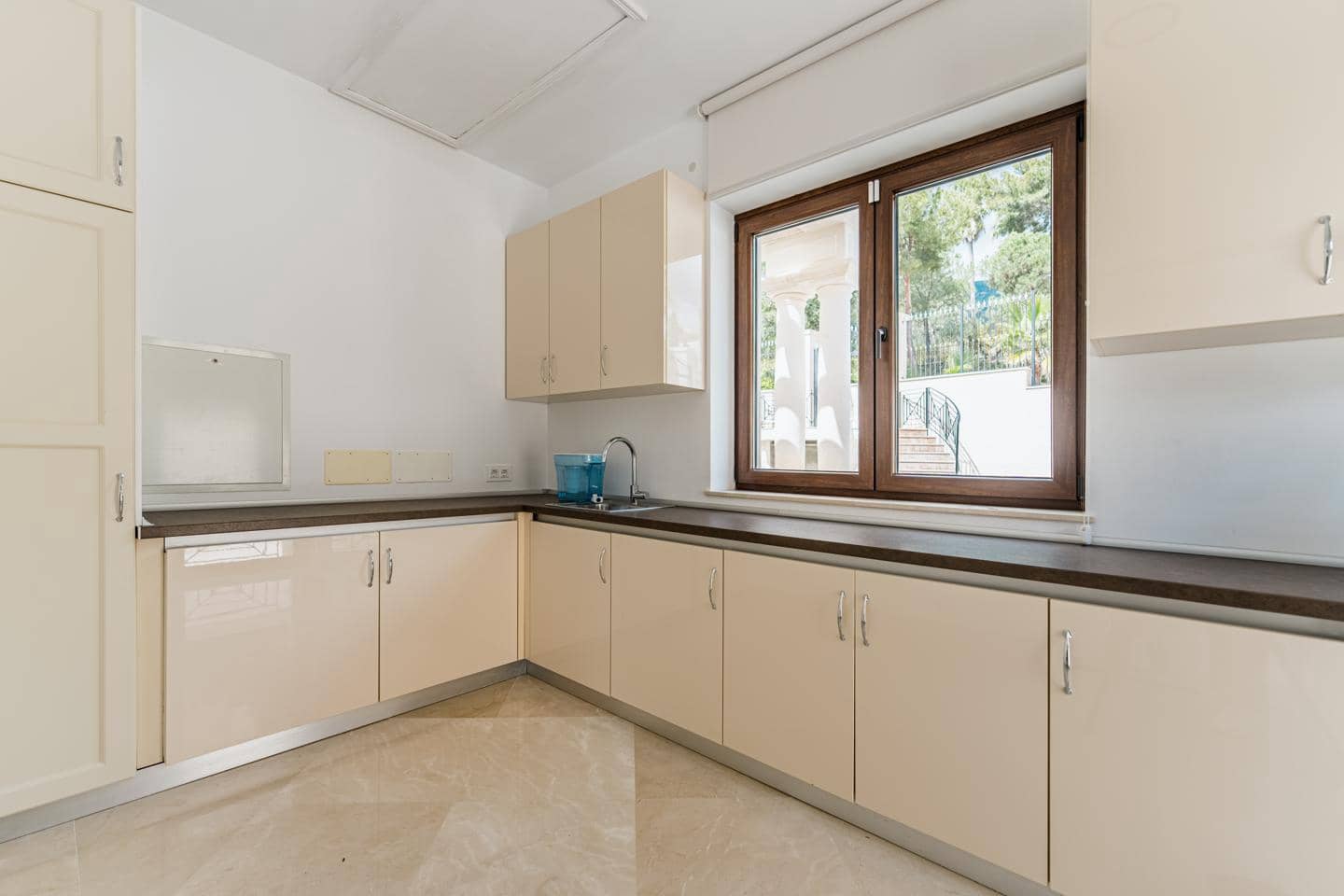 8 soveværelse Villa til salg i Marbella med swimmingpool garage - € 11.950.000 (Ref: 9706113)