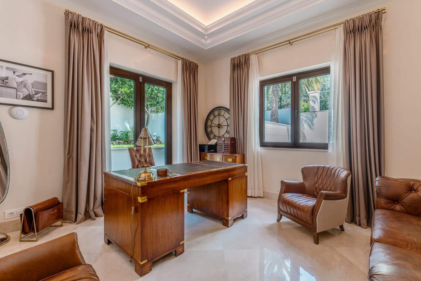 8 soveværelse Villa til salg i Marbella med swimmingpool garage - € 11.950.000 (Ref: 9706113)