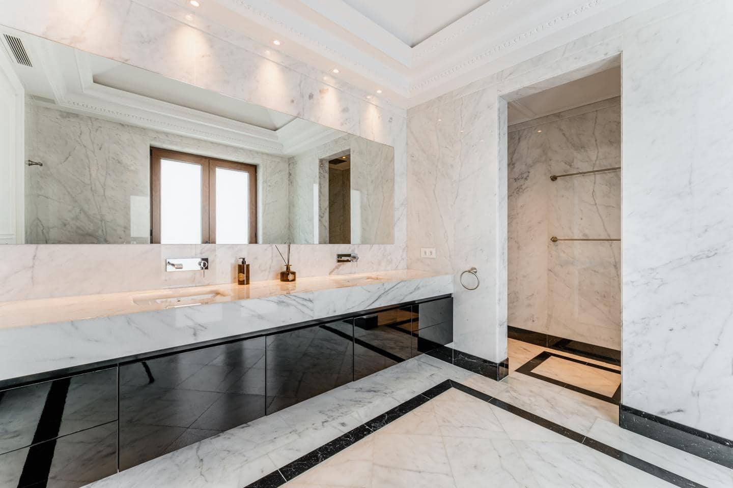 8 soveværelse Villa til salg i Marbella med swimmingpool garage - € 11.950.000 (Ref: 9706113)