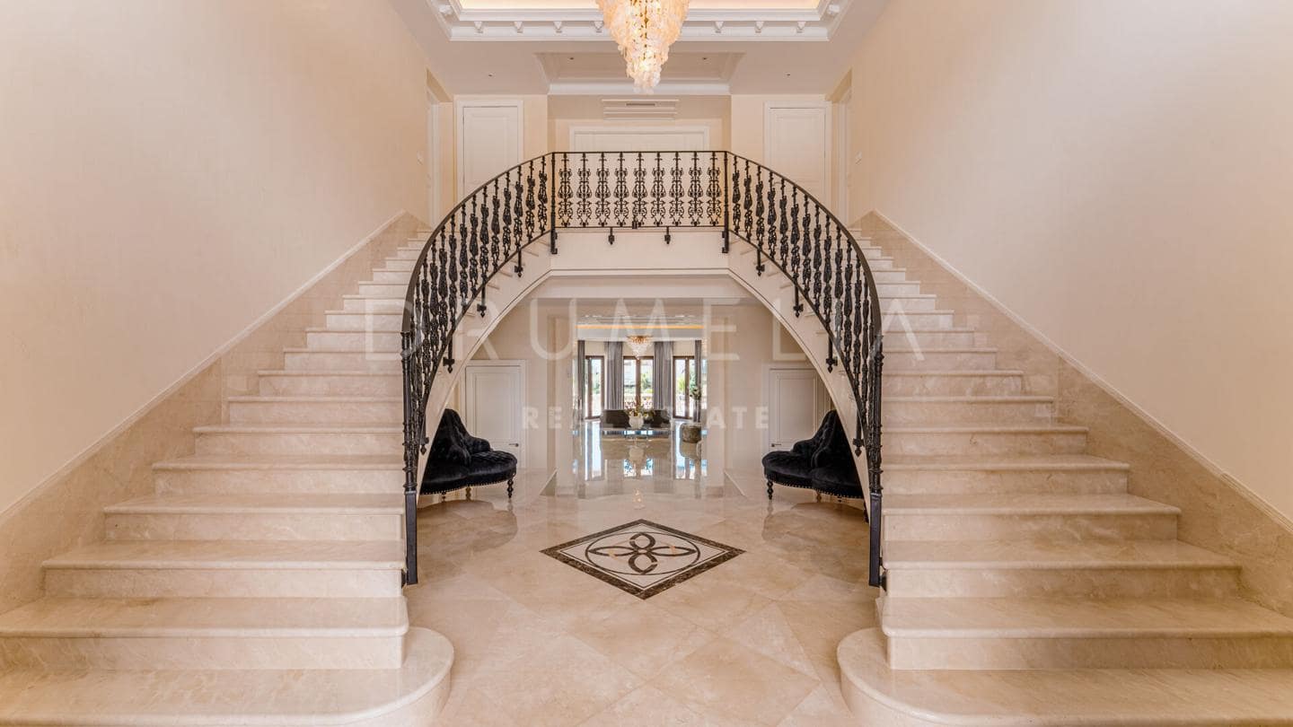 8 soveværelse Villa til salg i Marbella med swimmingpool garage - € 11.950.000 (Ref: 9706113)