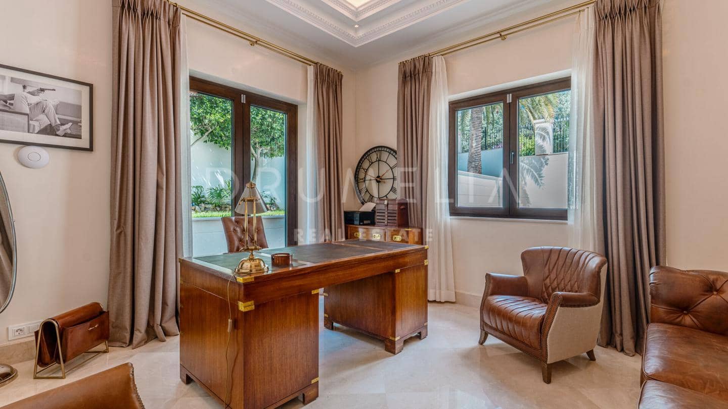 8 soveværelse Villa til salg i Marbella med swimmingpool garage - € 11.950.000 (Ref: 9706113)