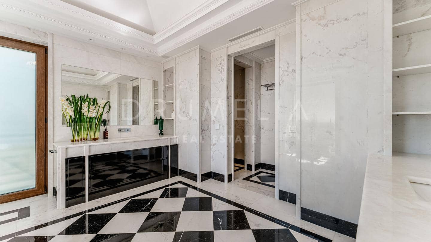 8 soveværelse Villa til salg i Marbella med swimmingpool garage - € 11.950.000 (Ref: 9706113)