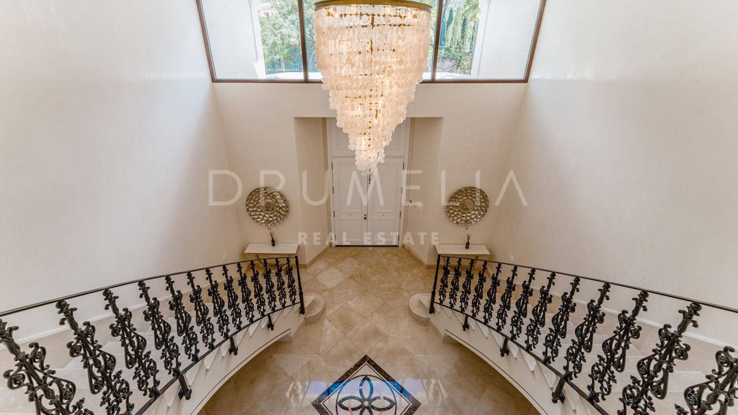 8 soveværelse Villa til salg i Marbella med swimmingpool garage - € 11.950.000 (Ref: 9706113)