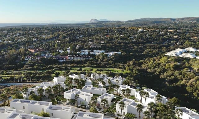 4 sypialnia Willa na sprzedaż w Sotogrande Alto, San Roque z basenem garażem - 1 320 000 € (Ref: 9706121)