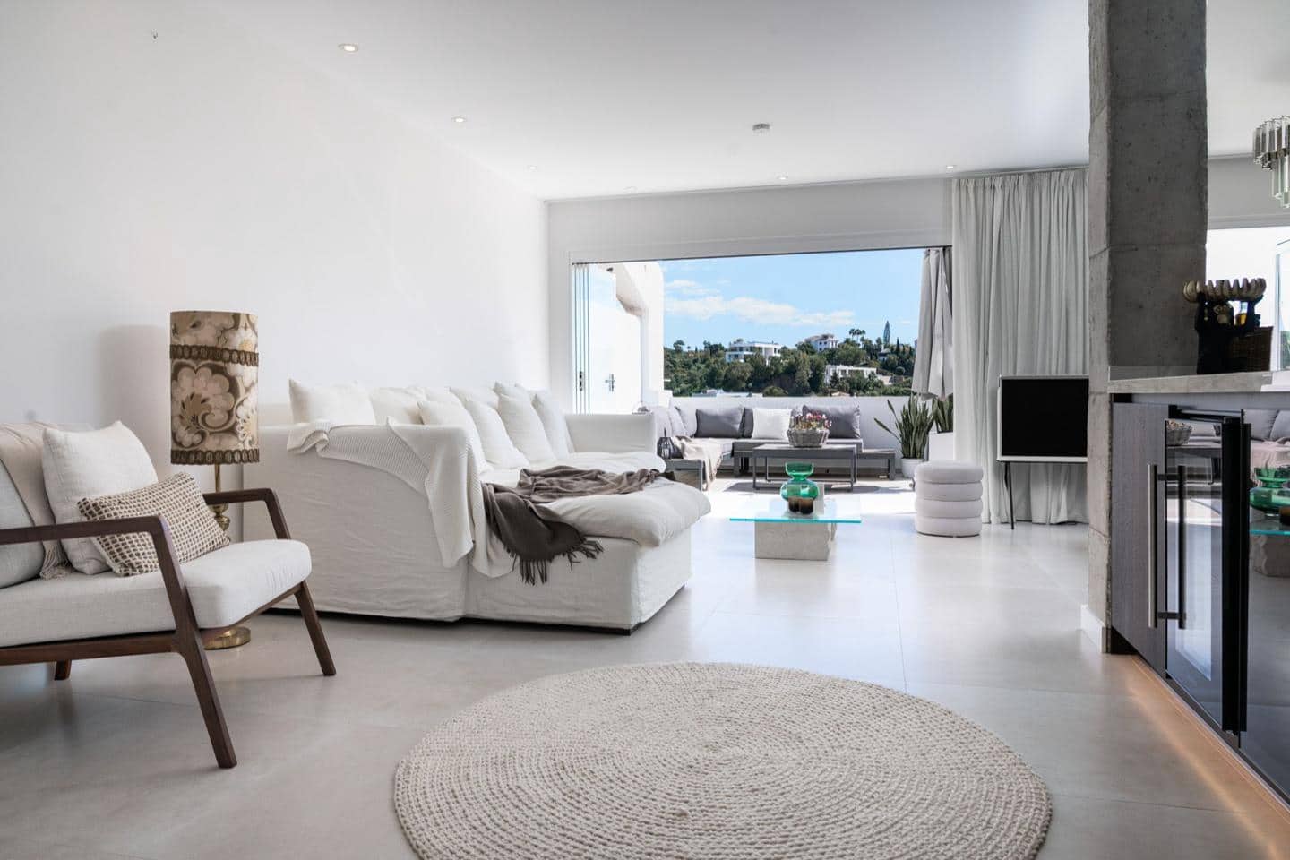 3 chambre Penthouse à vendre à Benahavis avec piscine garage - 1 195 000 € (Ref: 9706126)