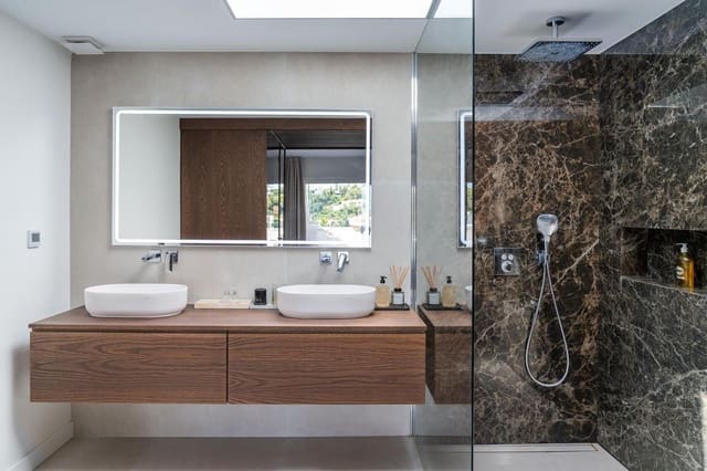 3 chambre Penthouse à vendre à La Quinta, Benahavís avec piscine garage - 1 195 000 € (Ref: 9706126)