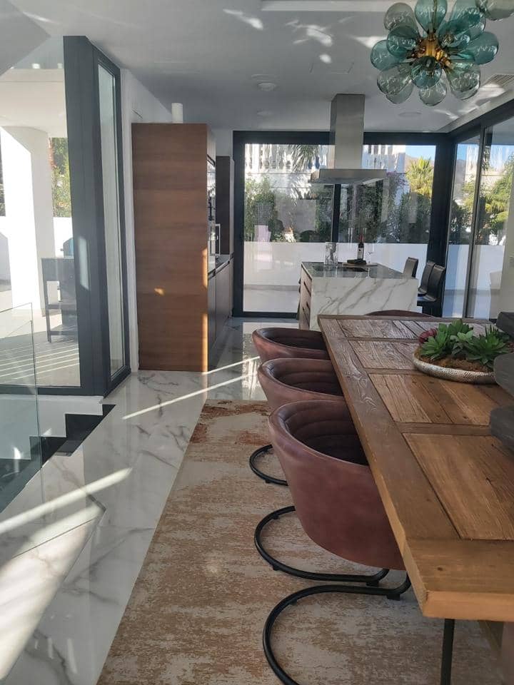 4 quarto Moradia para venda em Estepona com piscina garagem - 1 440 000 € (Ref: 9715450)