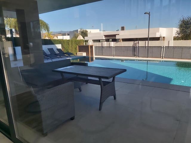 4 quarto Moradia para venda em Valle Romano Golf, Estepona com piscina garagem - 1 440 000 € (Ref: 9715450)