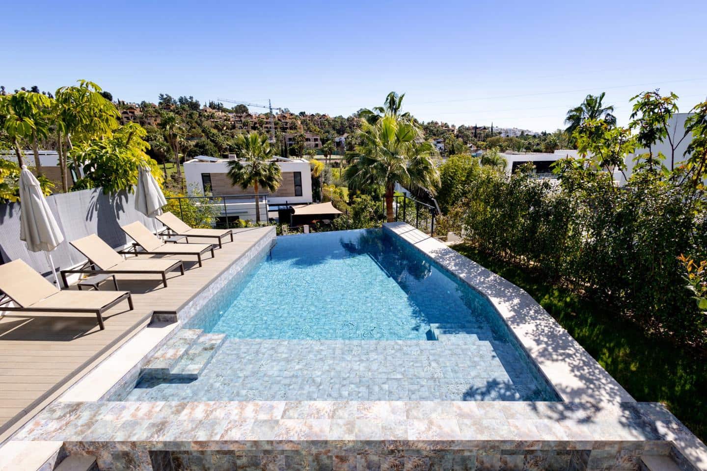 4 chambre Villa/Maison à vendre à Estepona avec piscine garage - 1 995 000 € (Ref: 9724988)