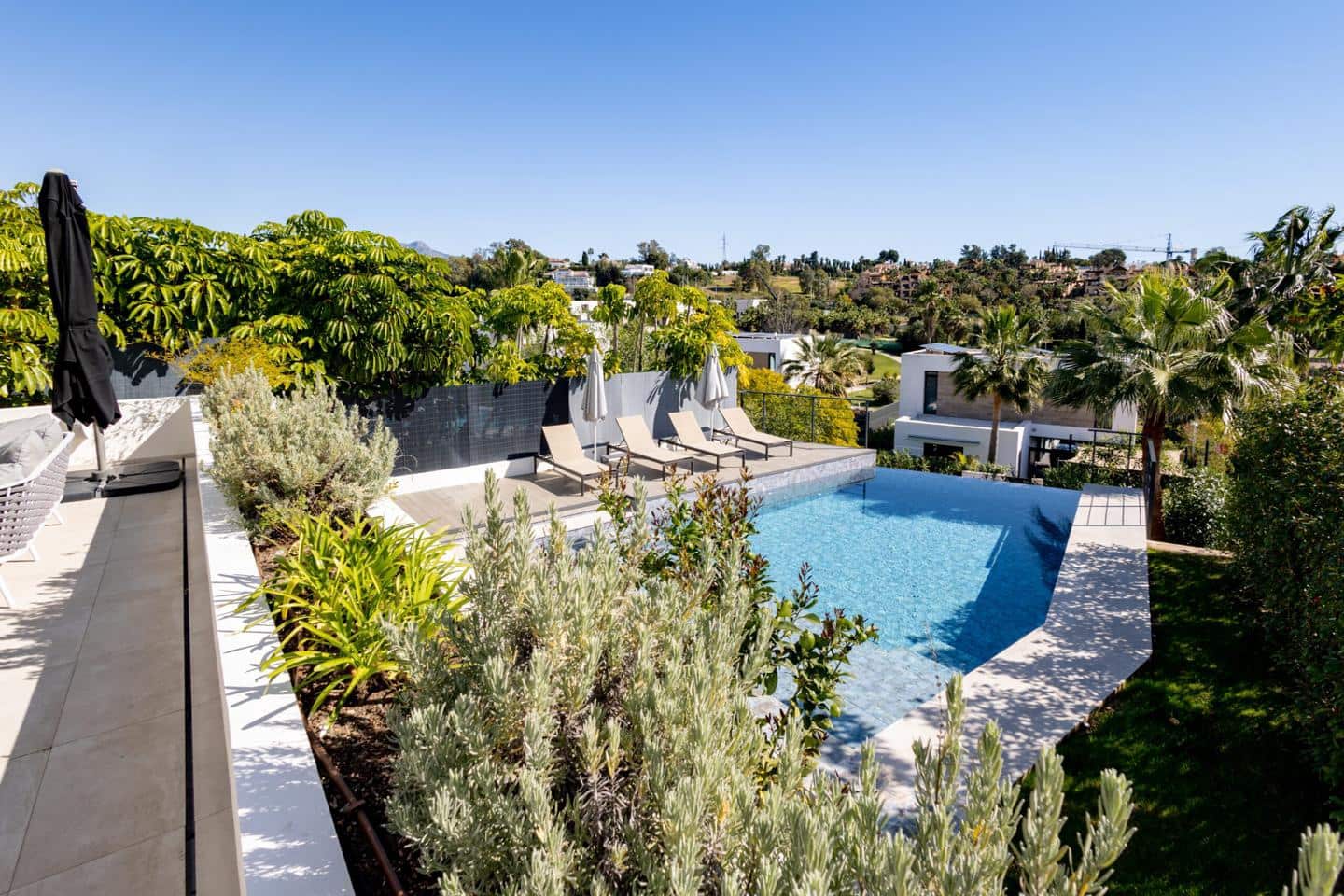 4 chambre Villa/Maison à vendre à Estepona avec piscine garage - 1 995 000 € (Ref: 9724988)