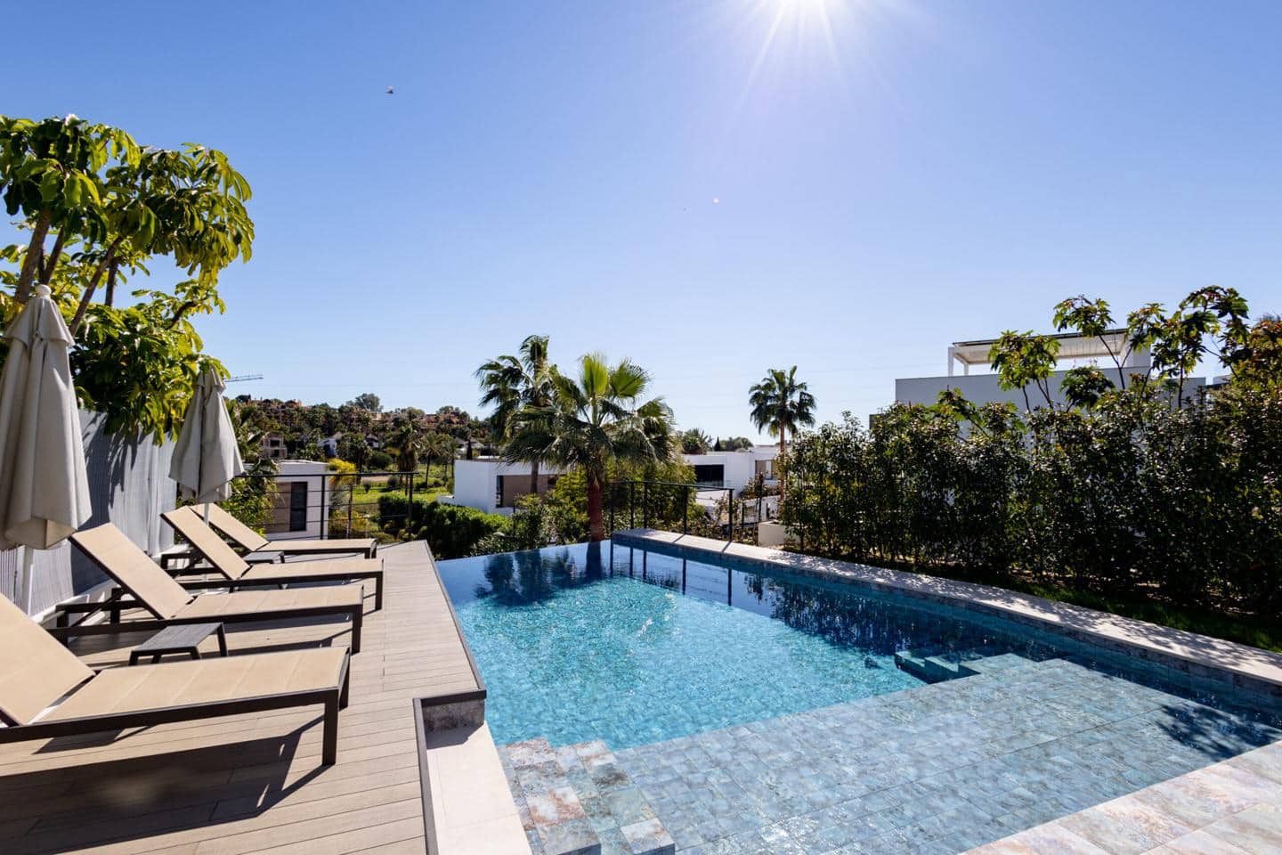 4 chambre Villa/Maison à vendre à Estepona avec piscine garage - 1 995 000 € (Ref: 9724988)