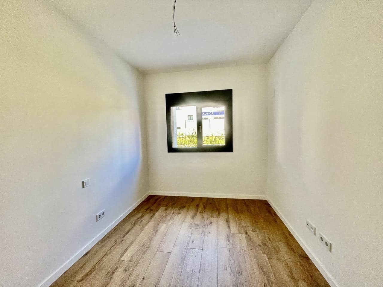 2 bedroom Apartment for sale in Estepona with pool garage - € 635,000 (Ref: 9753507)