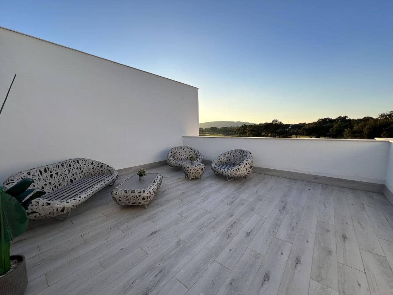 3 slaapkamer Villa te koop in La Alcaidesa met zwembad garage - € 799.000 (Ref: 9755046)