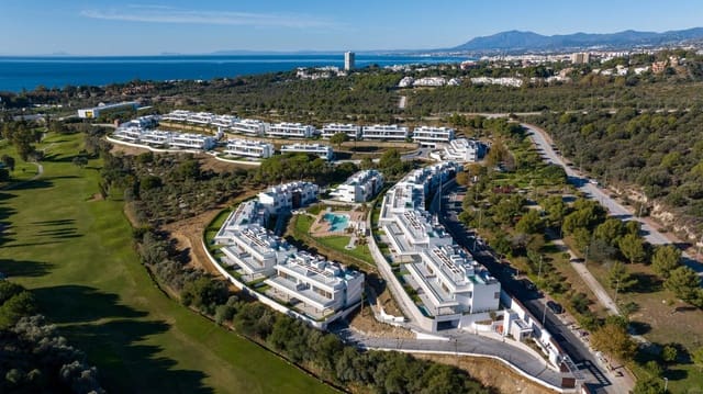 3 chambre Penthouse à vendre à Bahía de Marbella, Marbella avec piscine garage - 1 345 000 € (Ref: 9755049)