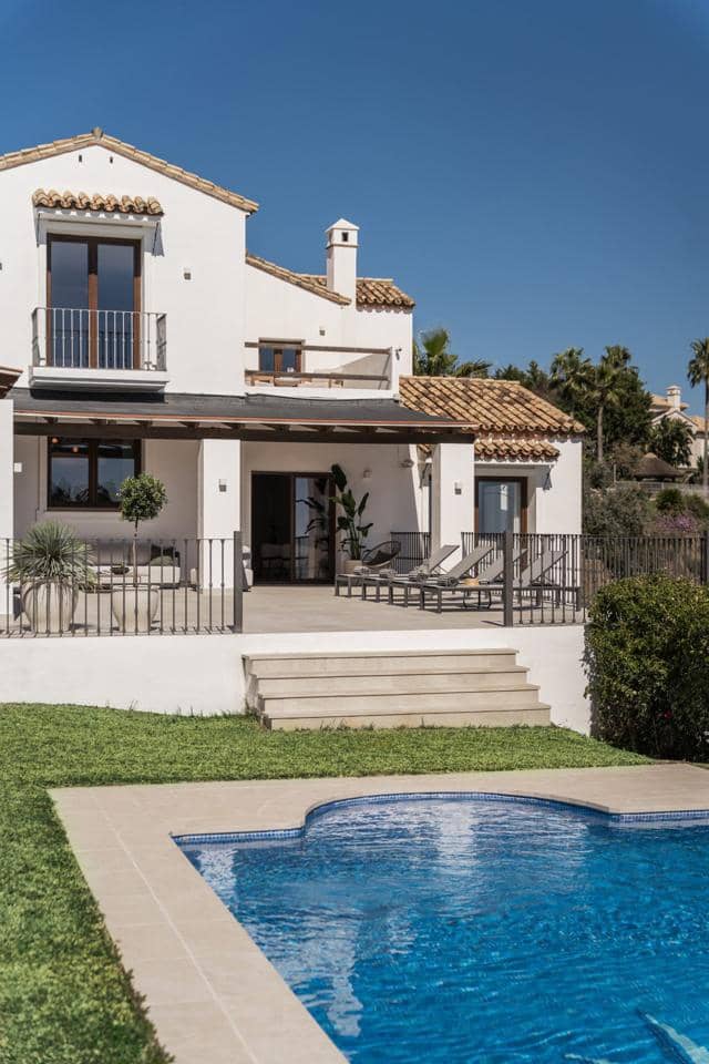 5 slaapkamer Villa te koop in Estepona met zwembad garage - € 2.195.000 (Ref: 9778870)