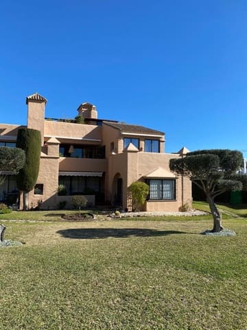 3 quarto Penthouse para venda em El Paraiso, Estepona com piscina garagem - 835 000 € (Ref: 9782439)