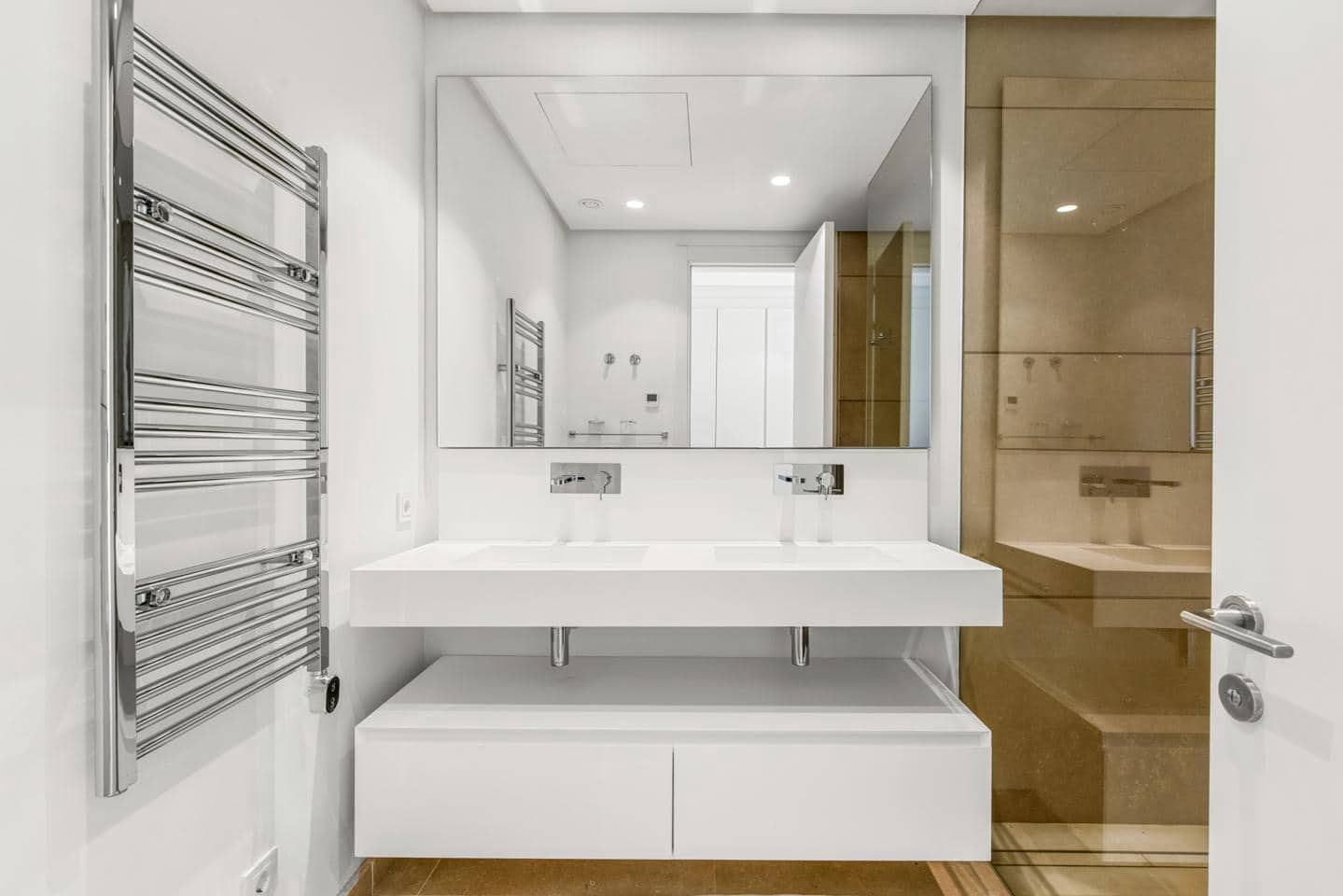 3 chambre Appartement à vendre à Benahavis avec piscine garage - 950 000 € (Ref: 9806772)