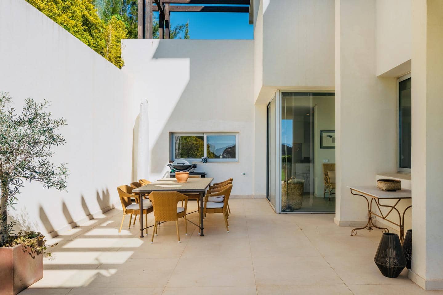 3 chambre Appartement à vendre à Benahavis avec piscine garage - 950 000 € (Ref: 9806772)