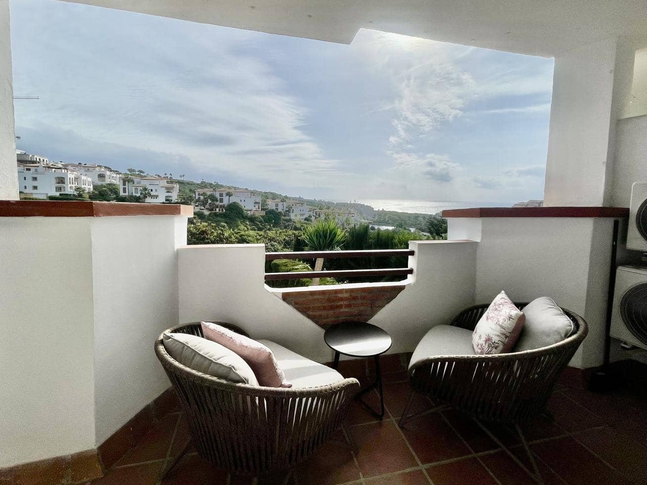 3 bedroom Apartment for sale in La Alcaidesa with pool garage - € 495,000 (Ref: 9824272)