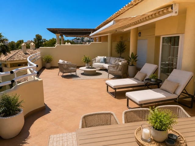 3 sypialnia Penthouse na sprzedaż w Zona Centro Comercial Torrequebrada, Benalmádena z basenem garażem - 975 000 € (Ref: 10050362)
