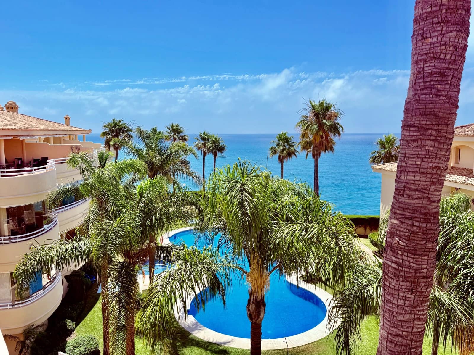 Ático de 3 habitaciones en Benalmádena en venta con piscina garaje - 975.000 € (Ref: 10050362)