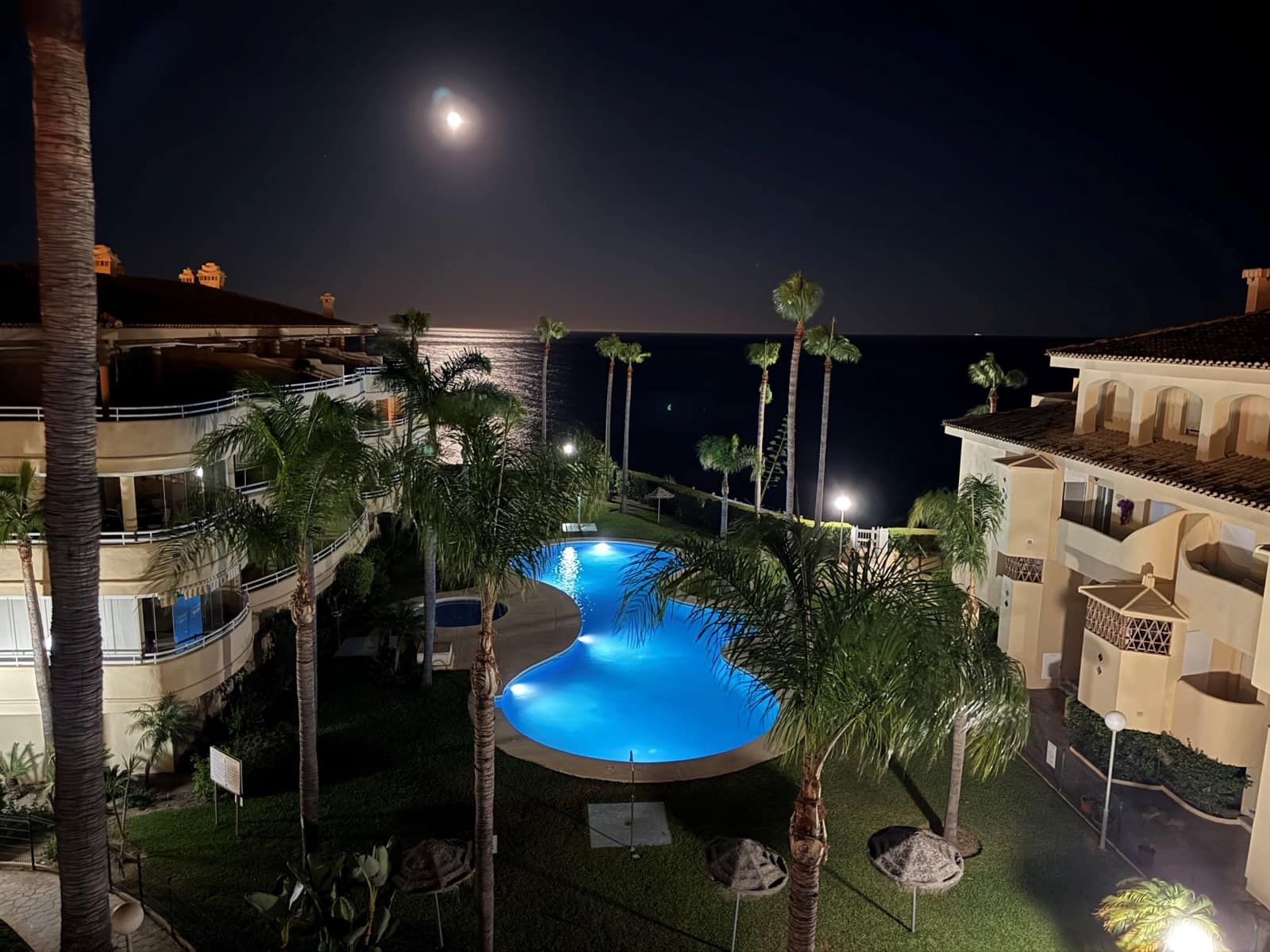 3 sypialnia Penthouse na sprzedaż w Benalmadena z basenem garażem - 975 000 € (Ref: 10050362)
