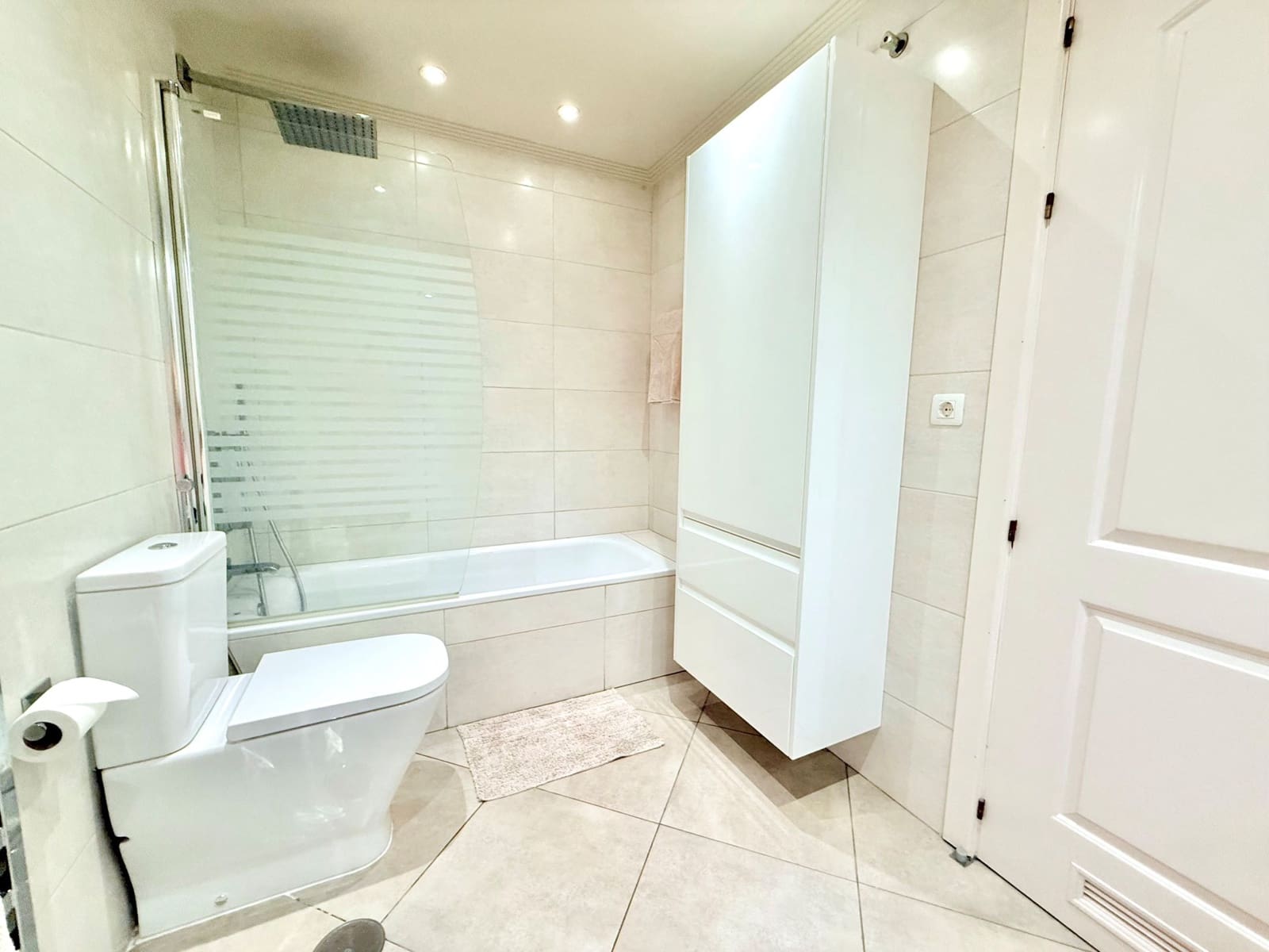 3 sypialnia Penthouse na sprzedaż w Benalmadena z basenem garażem - 975 000 € (Ref: 10050362)
