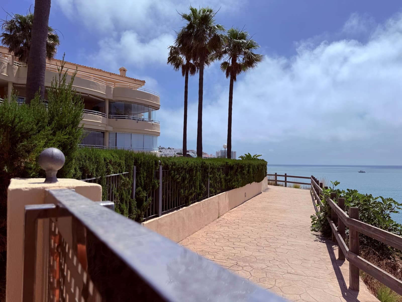 3 sypialnia Penthouse na sprzedaż w Benalmadena z basenem garażem - 975 000 € (Ref: 10050362)