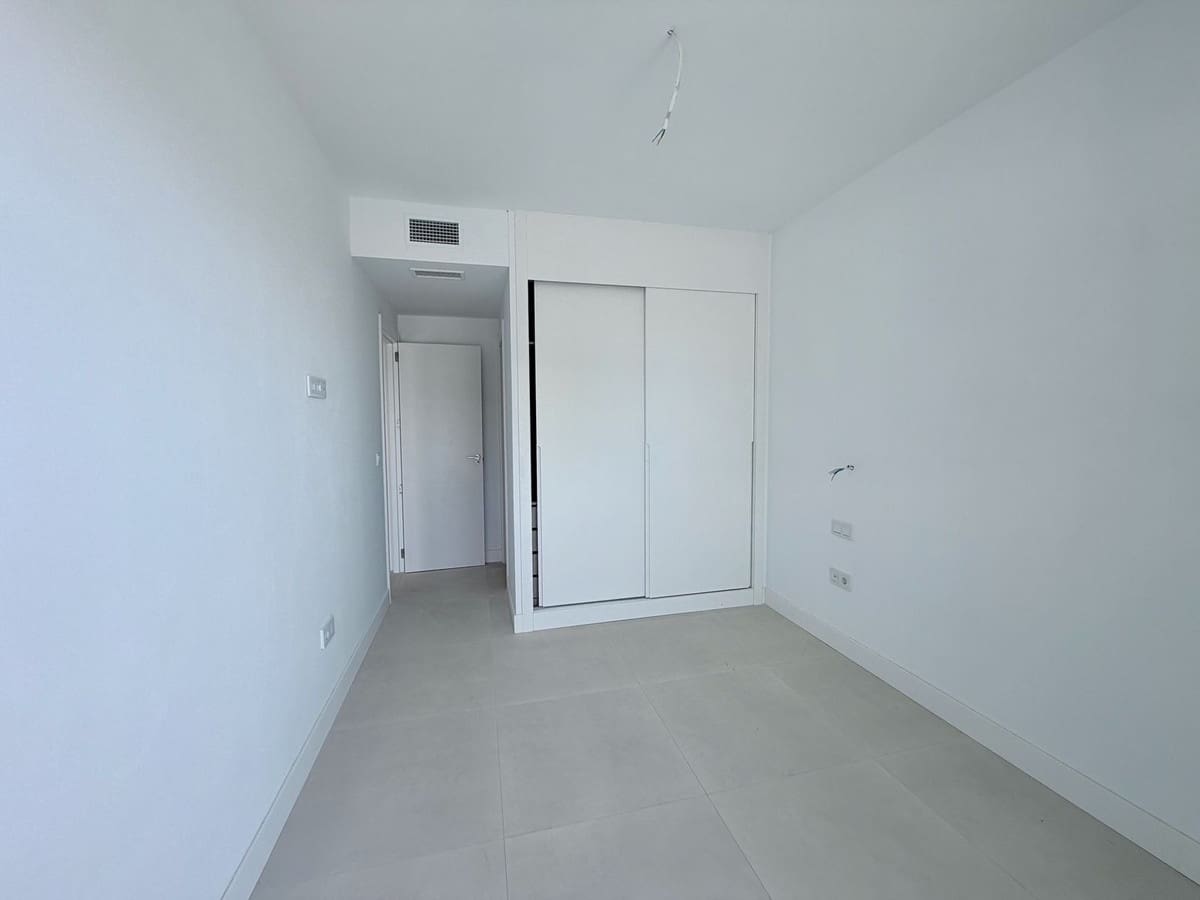 2 bedroom Apartment for sale in Fuengirola with pool garage - € 495,000 (Ref: 10081688)