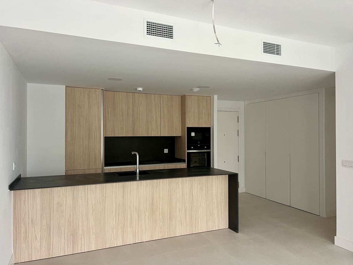 2 bedroom Apartment for sale in Fuengirola with pool garage - € 495,000 (Ref: 10081688)