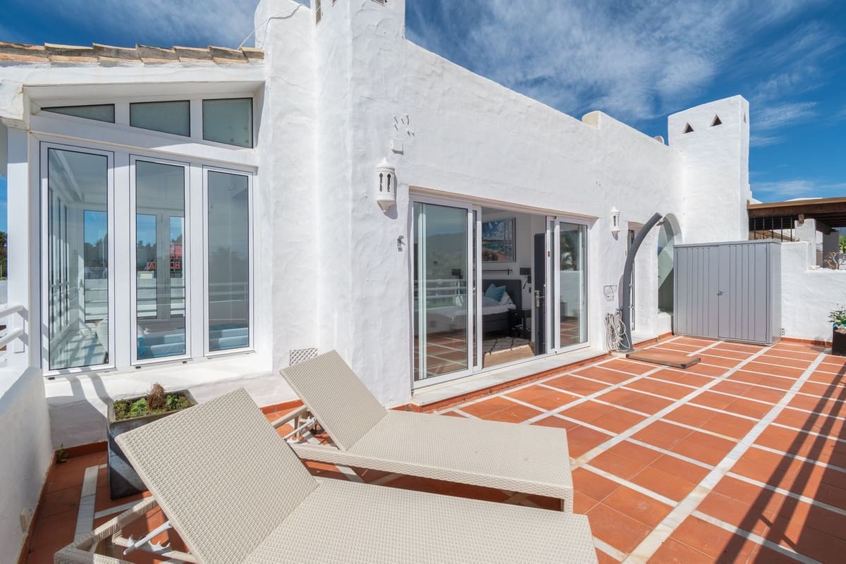 4 soveværelse Penthouse til salg i Puerto Banus med swimmingpool garage - € 2.650.000 (Ref: 10093667)