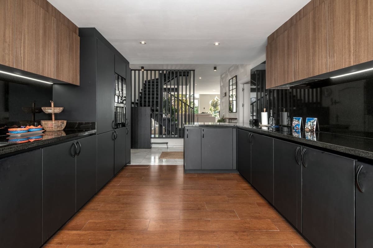 4 soveværelse Penthouse til salg i Puerto Banus med swimmingpool garage - € 2.650.000 (Ref: 10093667)