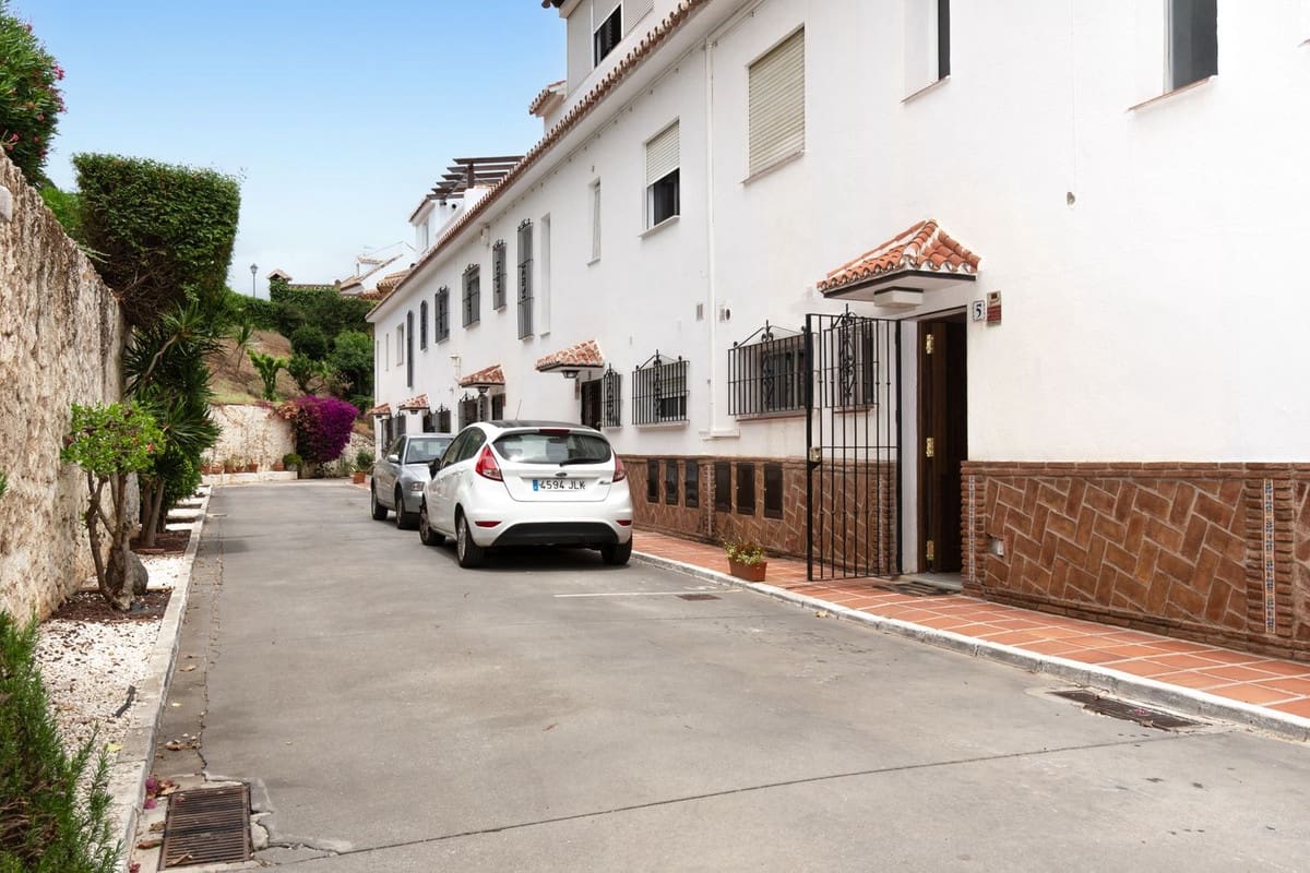 4 bedroom Terraced Villa for sale in Mijas Costa with pool garage - € 525,000 (Ref: 10098604)