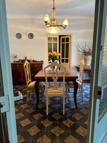 6 makuuhuone Majatalo/aamiaismajoitus myytävänä paikassa Barajas de Melo - 279 000 € (Ref: 8989760)