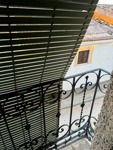 6 makuuhuone Majatalo/aamiaismajoitus myytävänä paikassa Barajas de Melo - 279 000 € (Ref: 8989760)