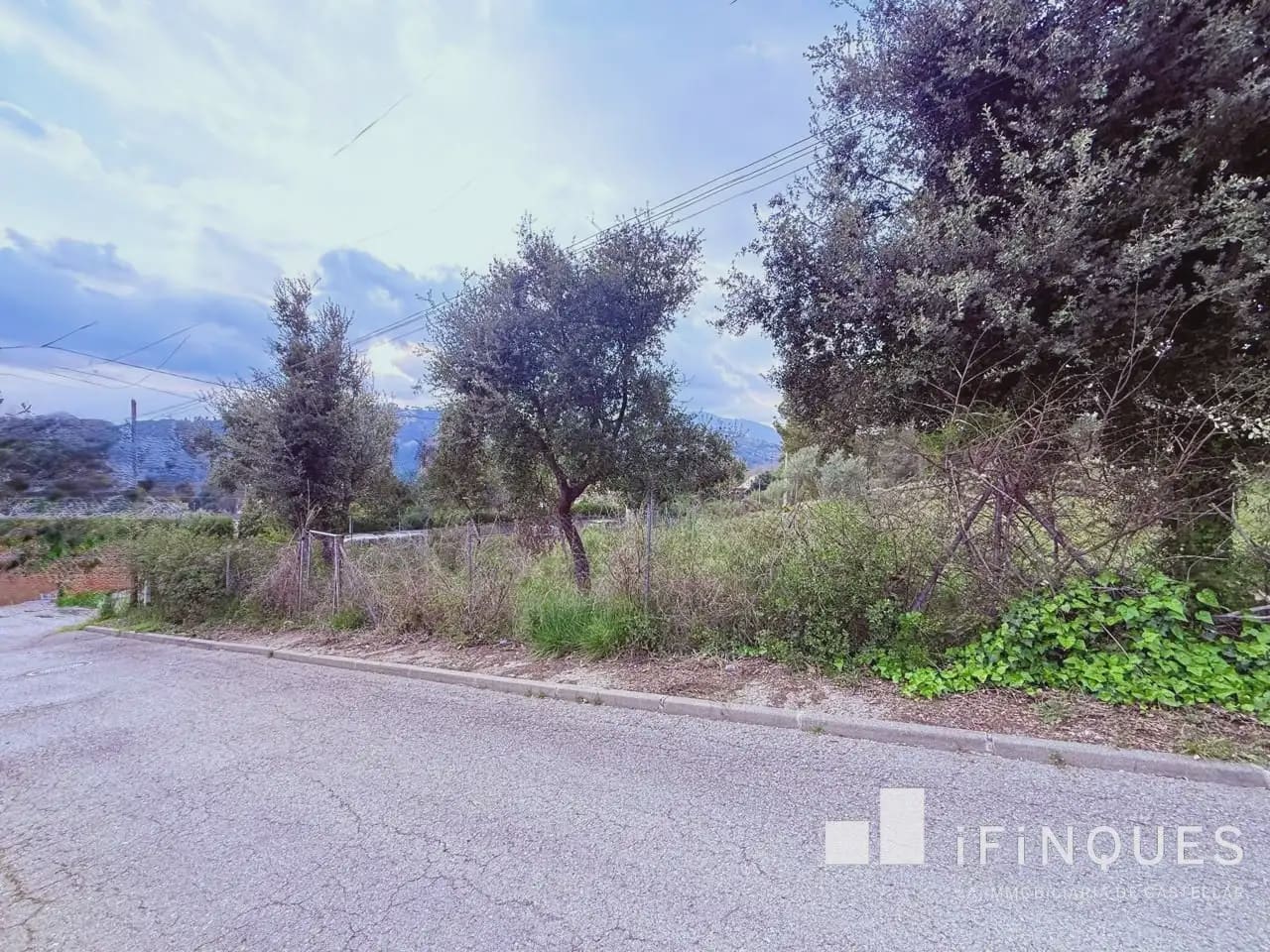 Działka budowlana na sprzedaż w Castellar del Valles - 145 000 € (Ref: 9809068)